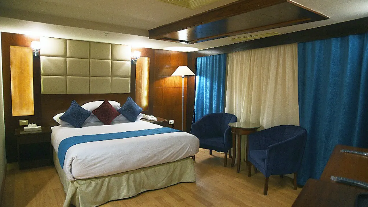 رحلة الباخرة بلو شادو II